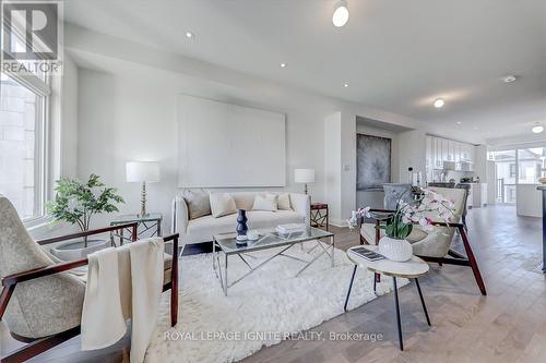 833 Port Darlington Road, Clarington, ON - Indoor Photo Showing Living Room