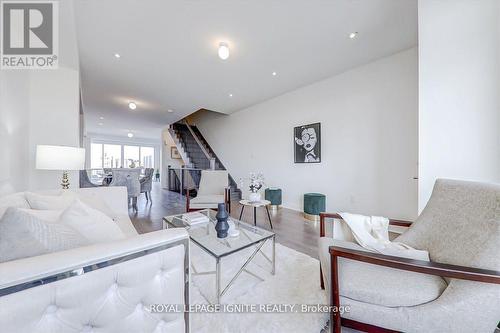 833 Port Darlington Road, Clarington, ON - Indoor Photo Showing Living Room