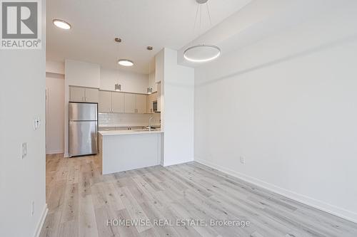 210 - 1475 Whites Road, Pickering, ON - Indoor Photo Showing Kitchen