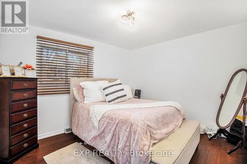 8411 Russell Road, Ottawa, ON - Indoor Photo Showing Bedroom