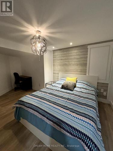 160 Olde Bayview Avenue, Richmond Hill, ON - Indoor Photo Showing Bedroom