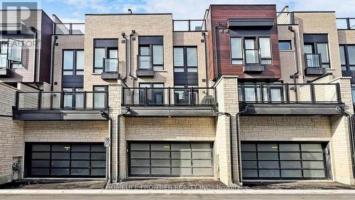 7 Ingersoll Lane, Richmond Hill, ON - Outdoor With Balcony With Facade