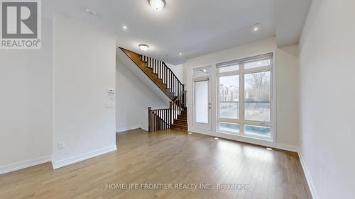 7 Ingersoll Lane, Richmond Hill, ON - Indoor Photo Showing Other Room