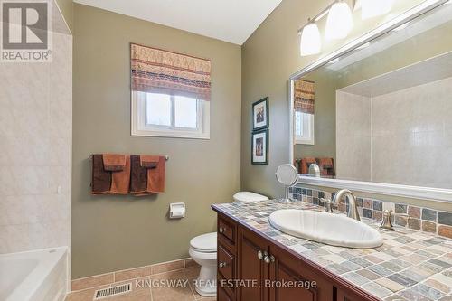 870 Chippenham Drive, Mississauga, ON - Indoor Photo Showing Bathroom