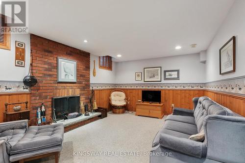 870 Chippenham Drive, Mississauga, ON - Indoor With Fireplace