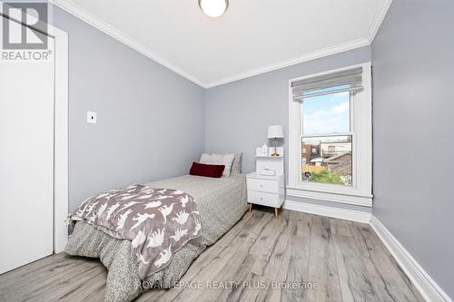 16 Case Street, Hamilton, ON - Indoor Photo Showing Bedroom