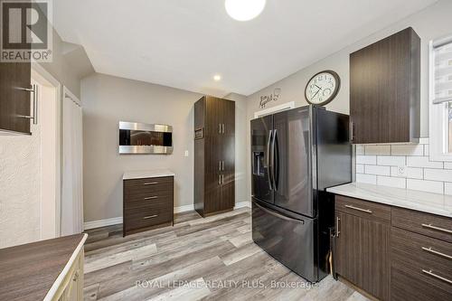 16 Case Street, Hamilton, ON - Indoor Photo Showing Kitchen