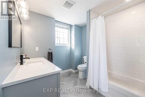 947 Atlantic Boulevard, Waterloo, ON - Indoor Photo Showing Bathroom