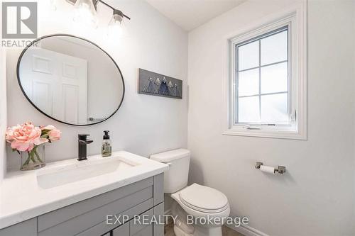 947 Atlantic Boulevard, Waterloo, ON - Indoor Photo Showing Bathroom