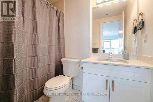 602 - 560 North Service Road, Grimsby, ON - Indoor Photo Showing Bathroom