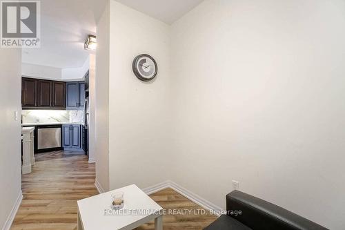 602 - 560 North Service Road, Grimsby, ON - Indoor Photo Showing Kitchen