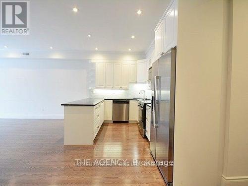 1 - 369 Ontario Street, Toronto, ON - Indoor Photo Showing Kitchen