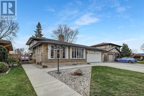 53 Winding Way, Brantford, ON - Outdoor With Facade