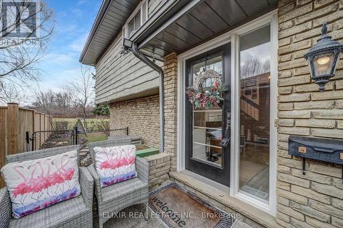 53 Winding Way, Brantford, ON - Outdoor With Exterior