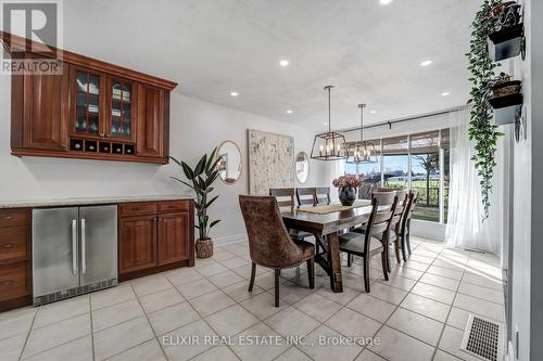 53 Winding Way, Brantford, ON - Indoor Photo Showing Dining Room