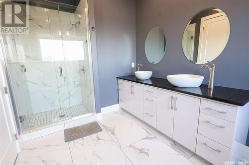 2855 Lakeview Drive, Prince Albert, SK - Indoor Photo Showing Bathroom