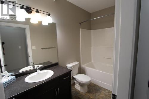 5170 Dallas Drive Unit# 310, Kamloops, BC - Indoor Photo Showing Bathroom