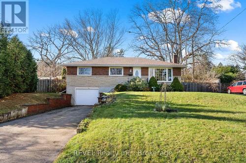 6 Stella Street, Pelham (662 - Fonthill), ON - Outdoor With Facade