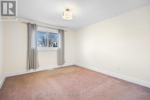 6 Stella Street, Pelham (662 - Fonthill), ON - Indoor Photo Showing Other Room