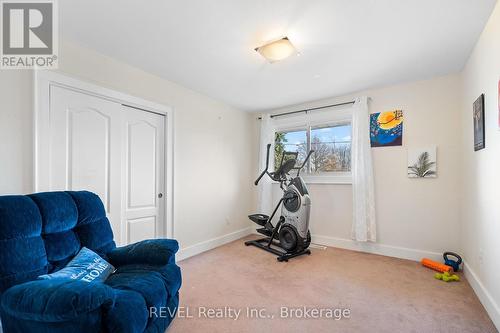 6 Stella Street, Pelham (662 - Fonthill), ON - Indoor Photo Showing Gym Room