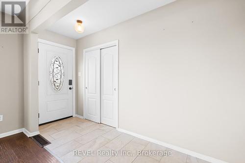 6 Stella Street, Pelham (662 - Fonthill), ON - Indoor Photo Showing Other Room