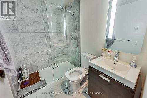 #922 - 629 King Street W, Toronto, ON - Indoor Photo Showing Bathroom