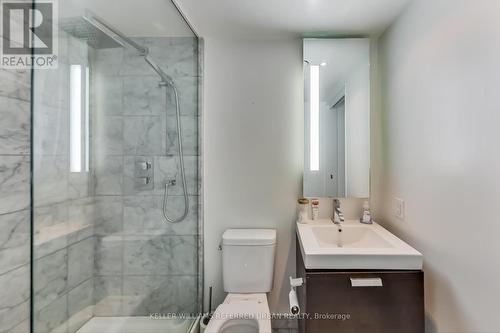 #922 - 629 King Street W, Toronto, ON - Indoor Photo Showing Bathroom