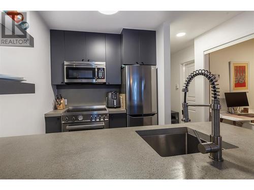 9812 Silver Star Road Unit# 312, Vernon, BC - Indoor Photo Showing Kitchen