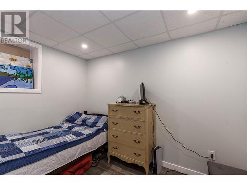 3908 15 Street, Vernon, BC - Indoor Photo Showing Bedroom