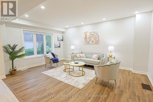 51 - 340 Prospect Point Road N, Fort Erie (335 - Ridgeway), ON - Indoor Photo Showing Living Room