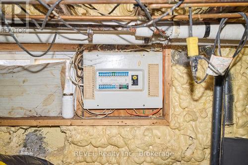 206 Phipps Street, Fort Erie (332 - Central), ON - Indoor Photo Showing Basement