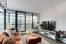 1005 66 W Cordova Street, Vancouver, BC  - Indoor Photo Showing Living Room 