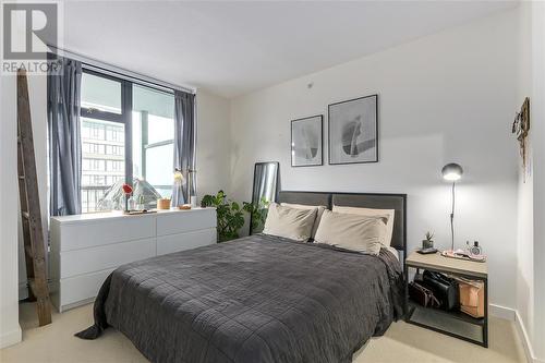 1005 66 W Cordova Street, Vancouver, BC - Indoor Photo Showing Bedroom