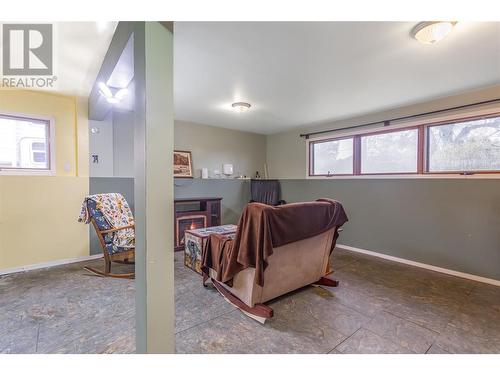 main house 3rd bedroom option-could be easily partitioned into a smaller room - 235 Gibbs Road W, Kelowna, BC - Indoor