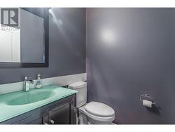 Suite upstairs bathroom - 