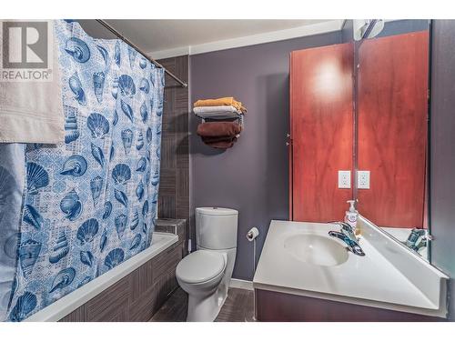 Suite downstairs bathroom - 235 Gibbs Road W, Kelowna, BC - Indoor Photo Showing Bathroom