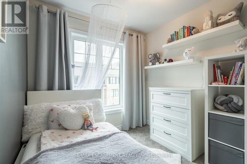 149 - 1890 Rymal Road E, Hamilton, ON - Indoor Photo Showing Bedroom