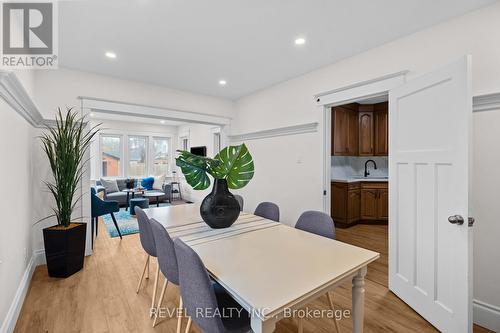 69 Roxborough Avenue, Hamilton, ON - Indoor Photo Showing Dining Room