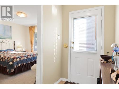 6442 Spencer Road Lot# 99, Kelowna, BC - Indoor Photo Showing Bedroom