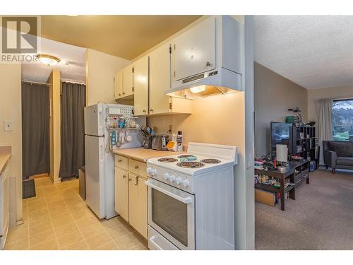 435 Franklyn Road Unit# 114, Kelowna, BC - Indoor Photo Showing Kitchen