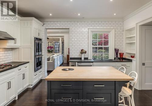 15 Killarney Road, Toronto, ON - Indoor Photo Showing Kitchen With Double Sink With Upgraded Kitchen