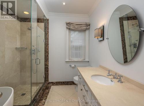 15 Killarney Road, Toronto, ON - Indoor Photo Showing Bathroom