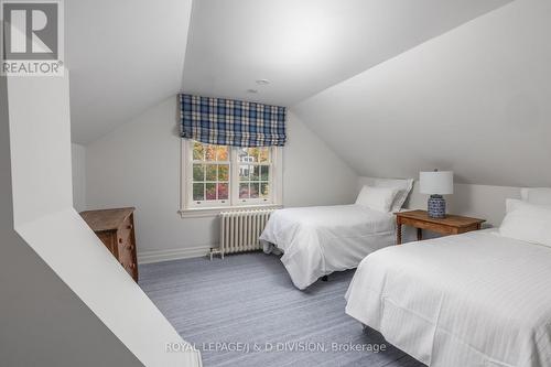 15 Killarney Road, Toronto, ON - Indoor Photo Showing Bedroom