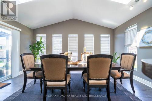 3829 Northwood Drive, Niagara Falls (208 - Mt. Carmel), ON - Indoor Photo Showing Dining Room