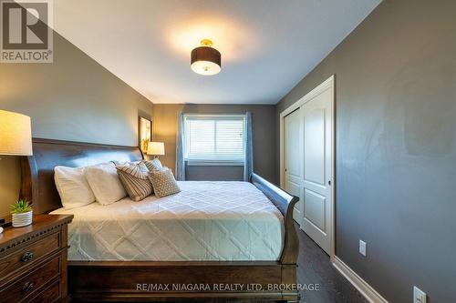 3829 Northwood Drive, Niagara Falls (208 - Mt. Carmel), ON - Indoor Photo Showing Bedroom