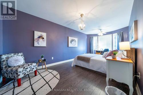 3829 Northwood Drive, Niagara Falls (208 - Mt. Carmel), ON - Indoor Photo Showing Bedroom