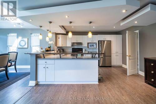 3829 Northwood Drive, Niagara Falls (208 - Mt. Carmel), ON - Indoor Photo Showing Kitchen With Stainless Steel Kitchen