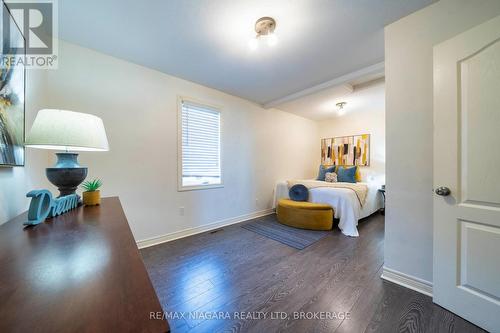 3829 Northwood Drive, Niagara Falls (208 - Mt. Carmel), ON - Indoor Photo Showing Bedroom