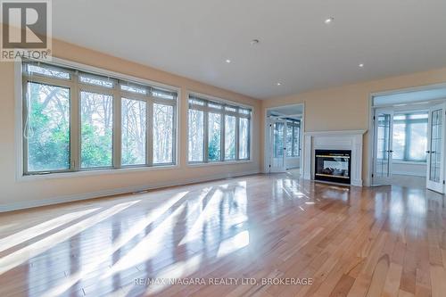 47 Sculler'S Way, St. Catharines (439 - Martindale Pond), ON - Indoor With Fireplace