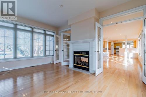 47 Sculler'S Way, St. Catharines (439 - Martindale Pond), ON - Indoor Photo Showing Living Room With Fireplace